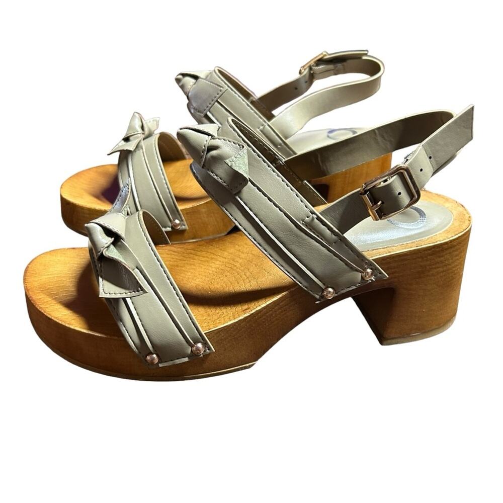 Journee Collection Tia Slingback Bow & Stud Wood Look Heel Sandals NEW  Size 8.5